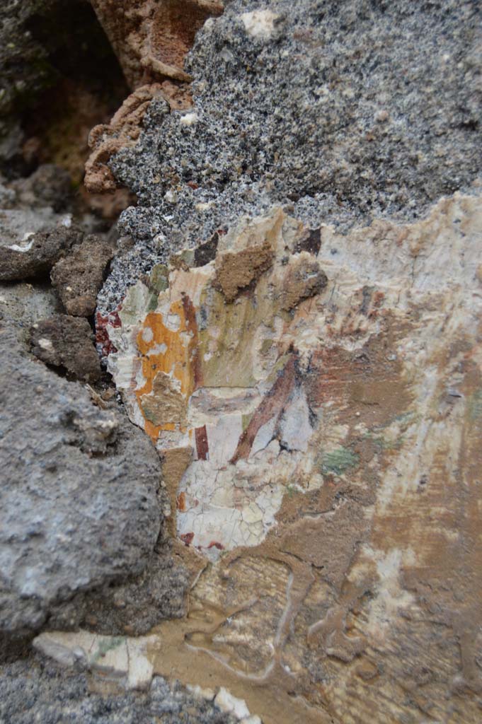 Pompeii street altar outside IX.11.1. March 2018. Detail of remaining painted plaster above altar.
Foto Taylor Lauritsen, ERC Grant 681269 DCOR.
