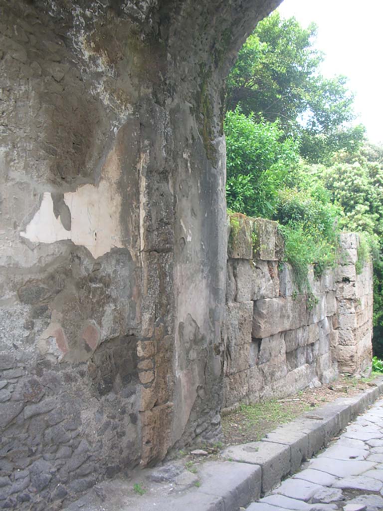 Nola Gate, Pompeii. May 2010. 
Looking east along north side of gate from west end. Photo courtesy of Ivo van der Graaff.
