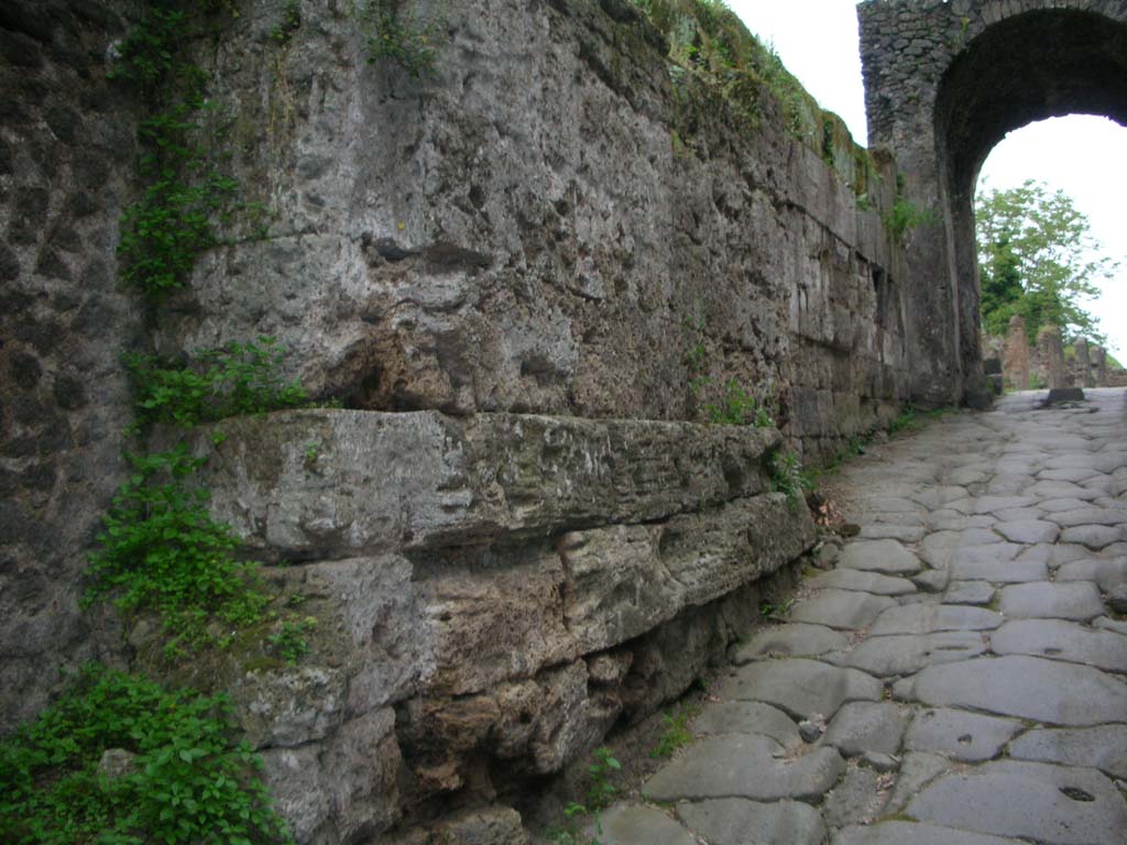 Nola Gate, Pompeii. May 2010. Looking west along south wall. Photo courtesy of Ivo van der Graaff.