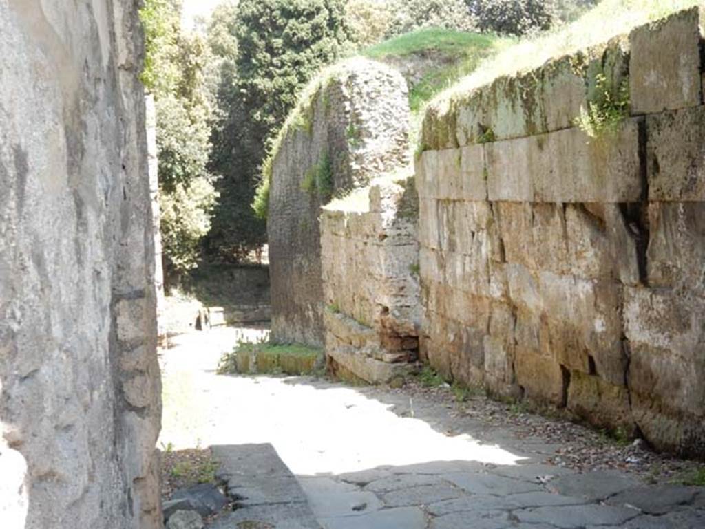 Pompeii Porta Nola. May 2015. South wall of gate leading out from city. 
Photo courtesy of Buzz Ferebee.
