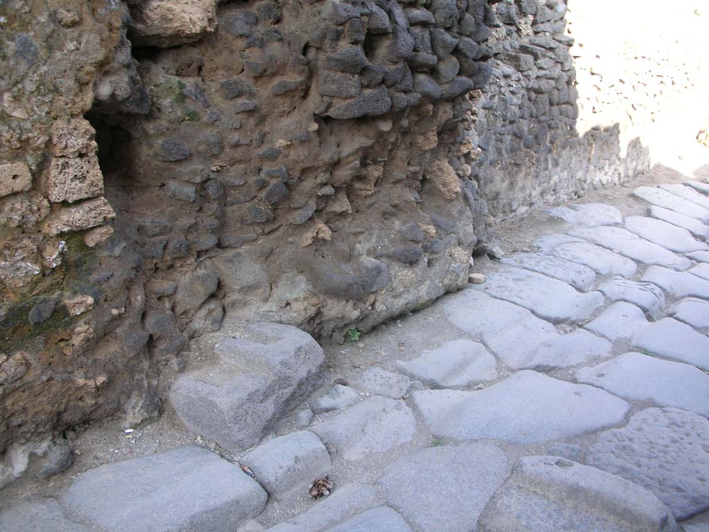 Porta di Nocera or Nuceria Gate, Pompeii. May 2010. Looking south along lower east side of gate. Photo courtesy of Ivo van der Graaff.