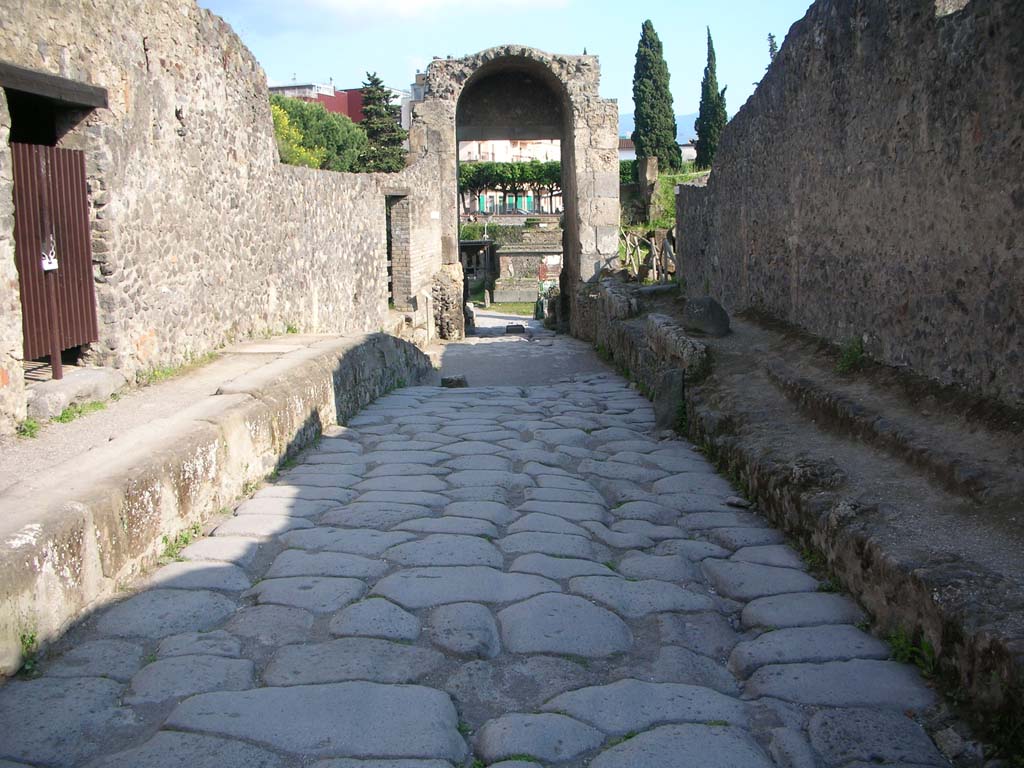 Porta di Nocera or Nuceria Gate, Pompeii. May 2010. 
Looking south on Via di Nocera towards gate. Photo courtesy of Ivo van der Graaff.
