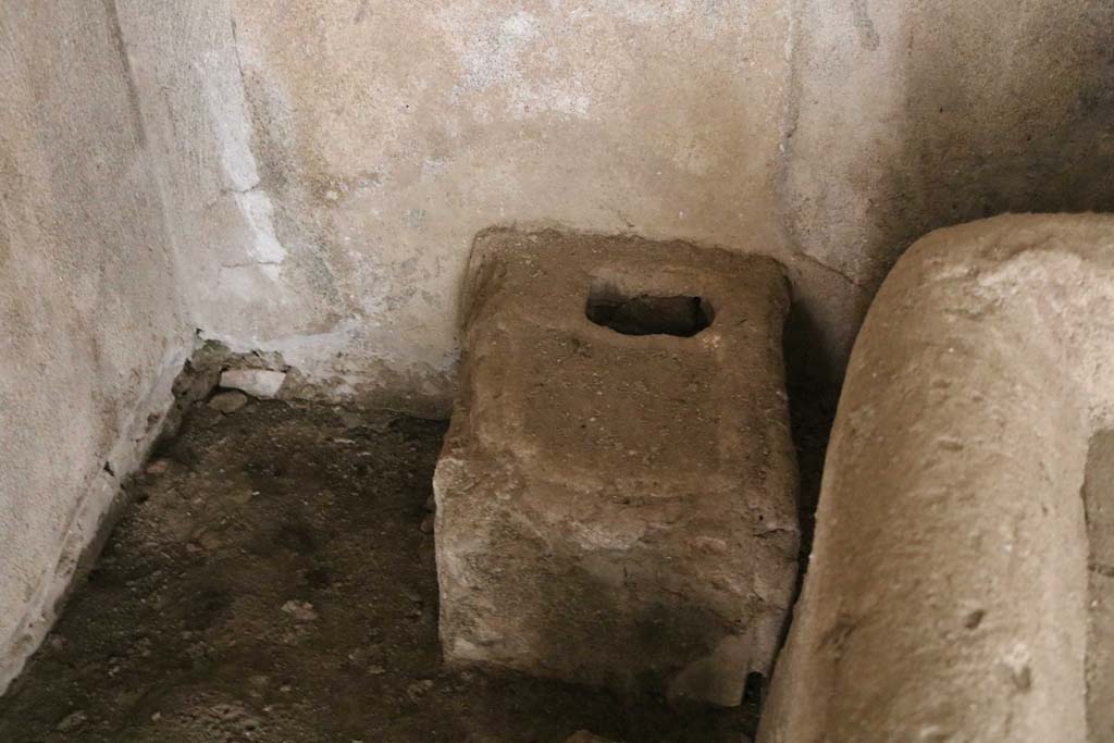 II.3.3 Pompeii. December 2018. Structure near east wall in sacrarium. Photo courtesy of Aude Durand.