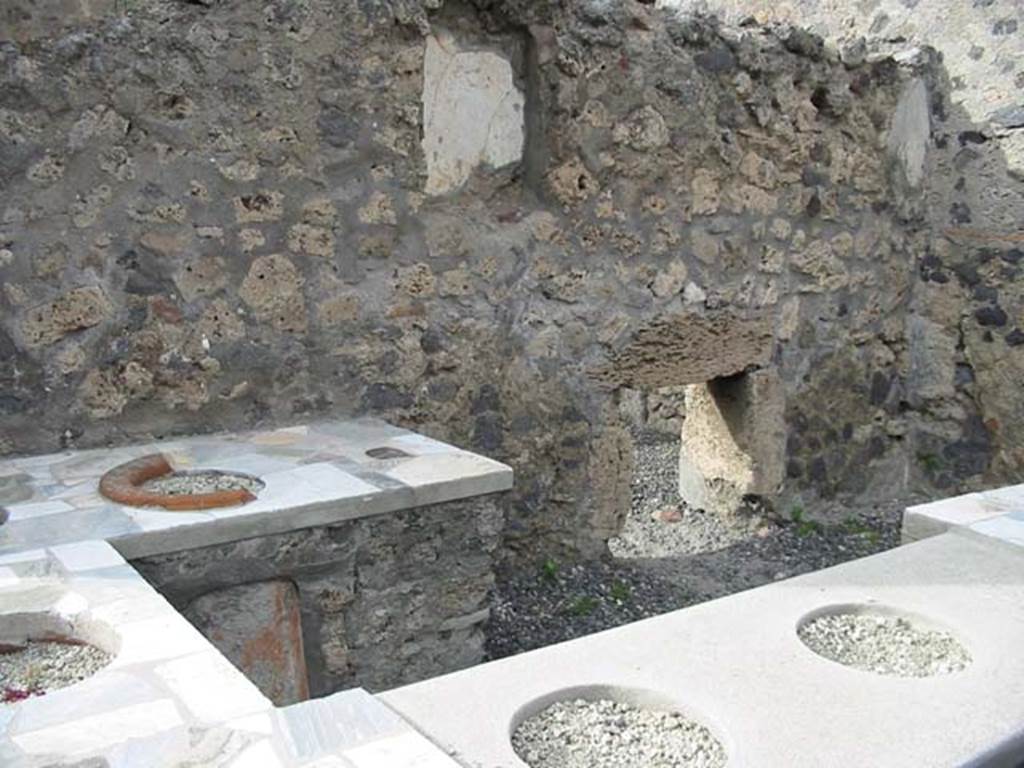 VI.2.1 Pompeii. May 2003. Looking towards north wall of bar-room. Photo courtesy of Nicolas Monteix.