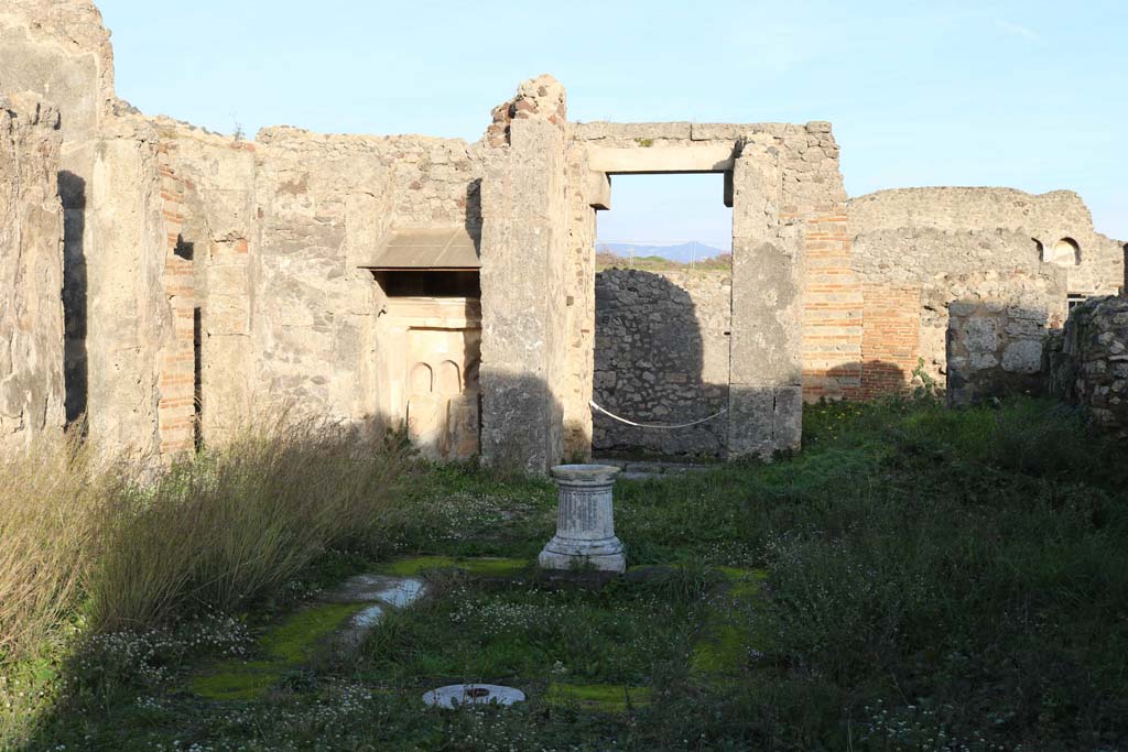 VI.15.5 Pompeii. December 2018. Room 1, looking east across atrium towards entrance doorway. Photo courtesy of Aude Durand.