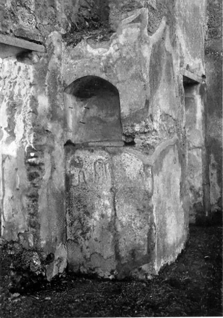 VII.3.29 Pompeii. 
According to Boyce – 
in the south-west corner of the portico of the garden was a semi-circular niche (h.0.67, w.0.62, d.0.46, h. above floor 1.25).
Its vaulted ceiling was adorned with a painted shell.
Painted on the wall above the niche was a pediment and below it a single serpent beside an altar. 
See Boyce G. K., 1937. Corpus of the Lararia of Pompeii. Rome: MAAR 14. (p.65, no. 270, Pl. 4,1) 


