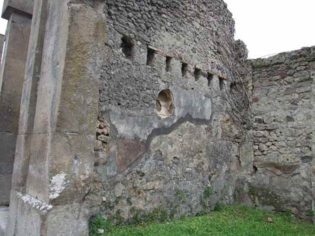 VII.4.49 Pompeii. May 2010. East wall with niche. The staircase used to be against this wall.