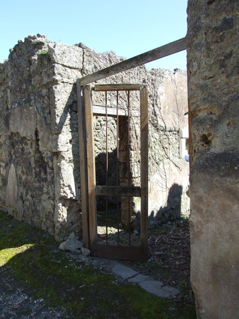 I.2.17 Pompeii.  March 2009.  Room 2.  Small room, on east side of entrance corridor.