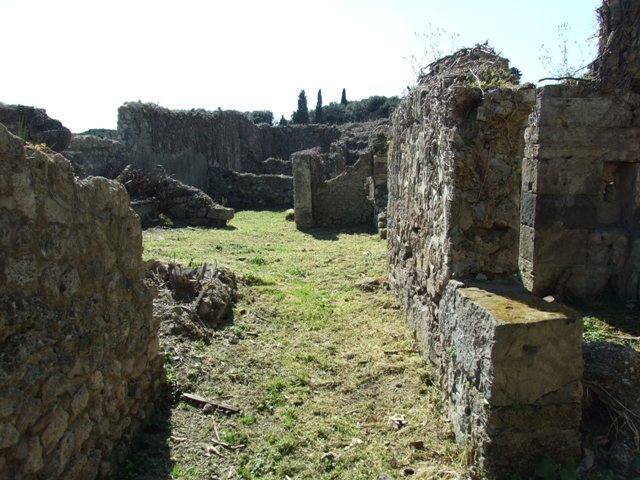I.3.29 Pompeii.  March 2009. Room 3. Small room or Cubiculum. Looking west, from Room 2.