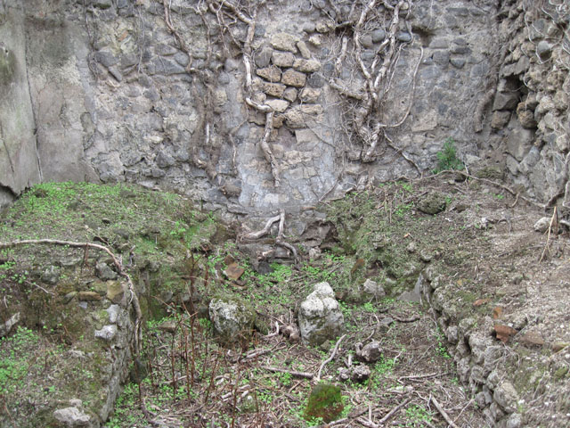 I.3.30 Pompeii.  March 2009. Room 1. Kitchen and Latrine.  South west corner.