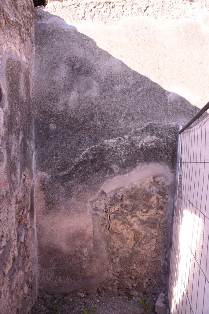 I.4.19 Pompeii. October 2019. South-west corner and west wall of shop-room.
Foto Tobias Busen, ERC Grant 681269 DCOR.
