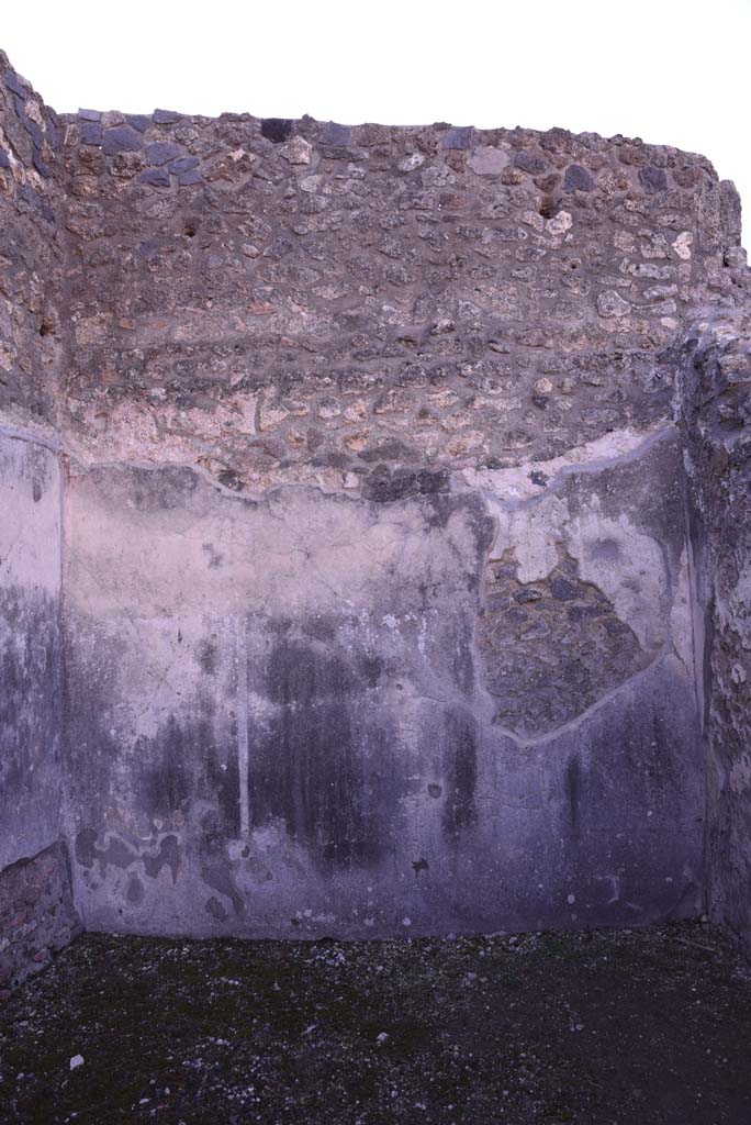 I.4.24 Pompeii. October 2019. South wall of rear room.
Foto Tobias Busen, ERC Grant 681269 DCOR.
