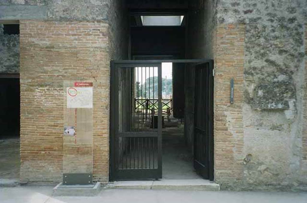 I.6.11 Pompeii. May 2010. Entrance. Photo courtesy of Rick Bauer.