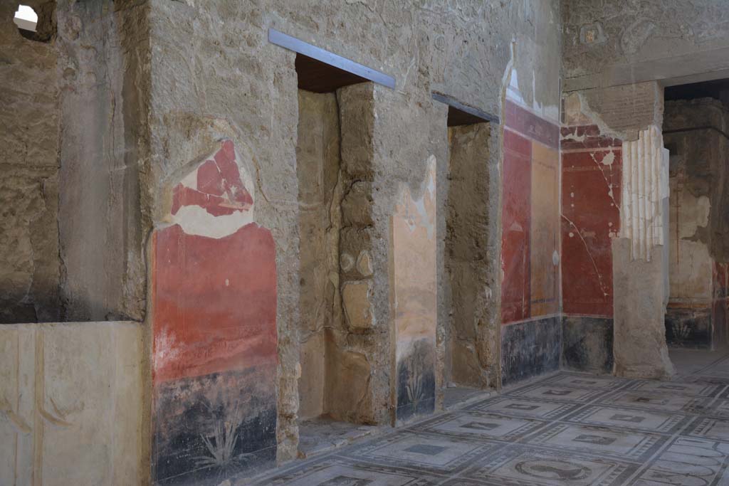 I.7.1 Pompeii. October 2019. Looking south along east wall in atrium.
Foto Annette Haug, ERC Grant 681269 DCOR.
