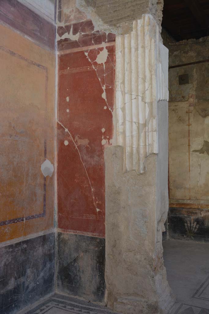 I.7.1 Pompeii. October 2019. South wall in south-east corner of atrium.
Foto Annette Haug, ERC Grant 681269 DCOR.

