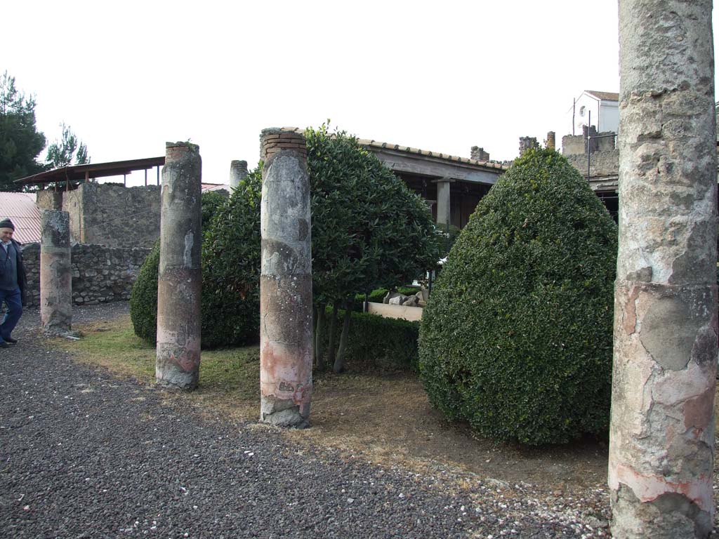 I.7.1 Pompeii. December 2006. Looking north-west along south side of peristyle.