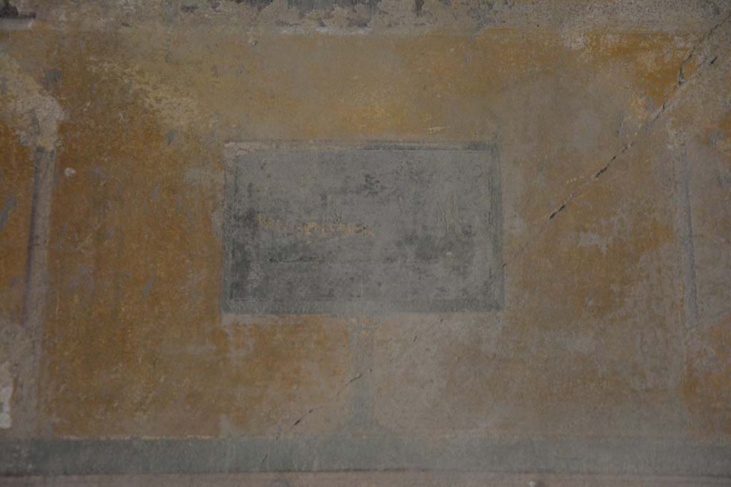 I.8.17 Pompeii. March 2019. Room 9, painted panel (of bird with fruit?) from upper south wall at east end.
Foto Annette Haug, ERC Grant 681269 DCOR.

