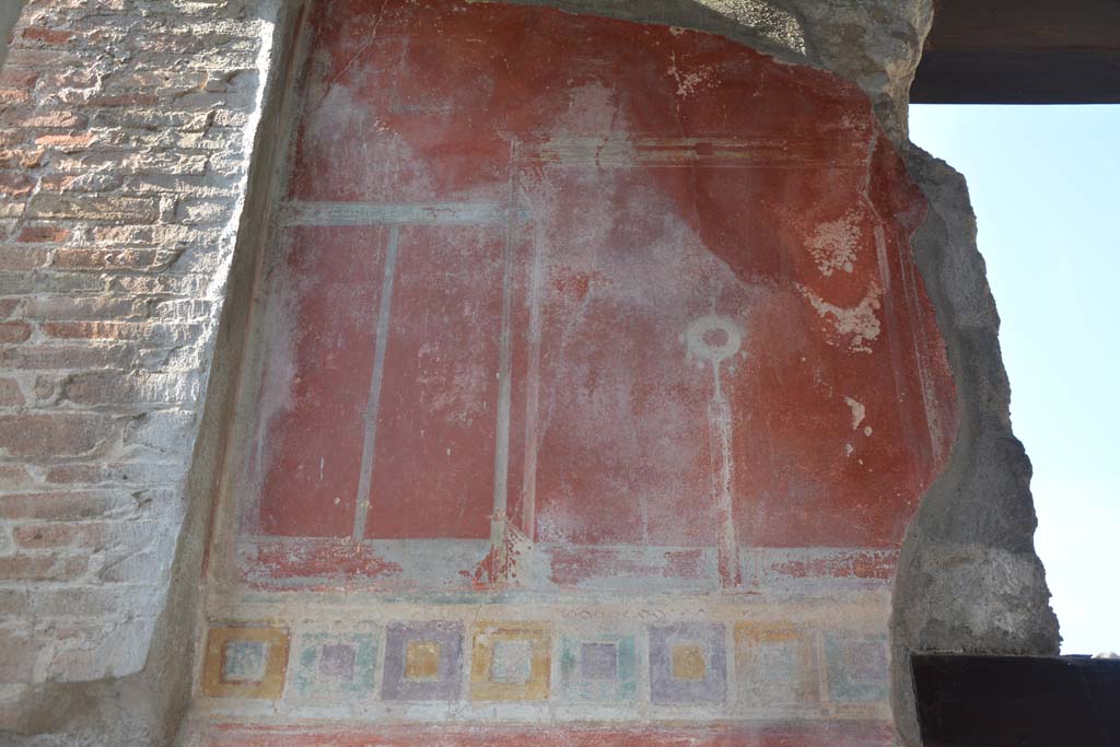 I.9.1 Pompeii. October 2019. Room 11, upper west wall south of doorway to atrium.   
Foto Annette Haug, ERC Grant 681269 DCOR.
