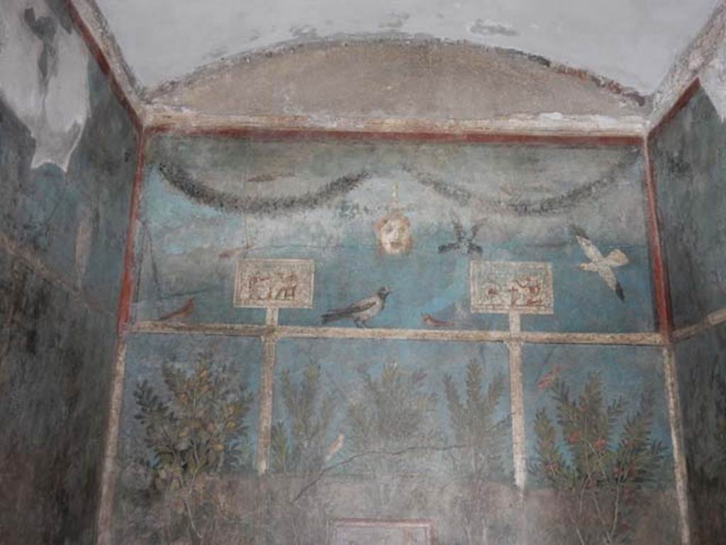 I.9.5 Pompeii. May 2016. Room 5, upper east wall. Photo courtesy of Buzz Ferebee.