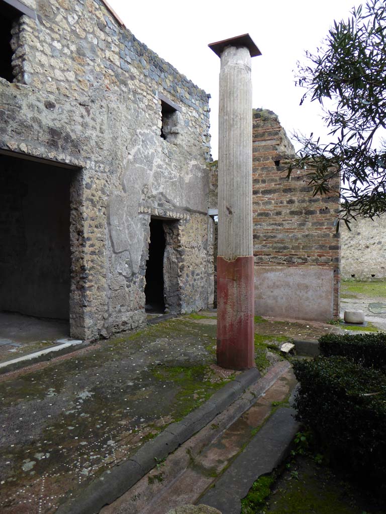 I.9.5 Pompeii. January 2017. Room 12, looking south-east along east portico. 
Foto Annette Haug, ERC Grant 681269 DÉCOR.
