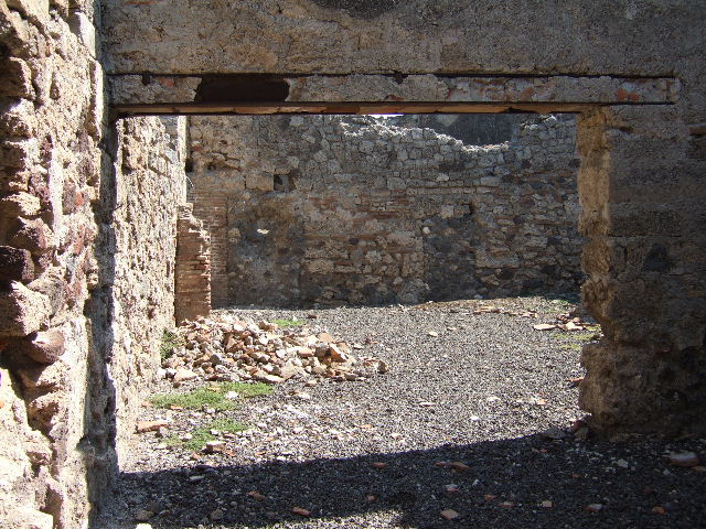 I.9.15 Entrance 