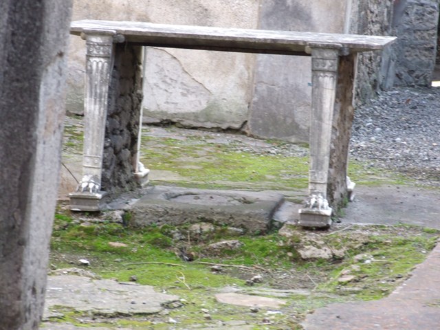 I.10.7 Pompeii. March 2009. Room 2.  Cubiculum. Painting of flying beast.