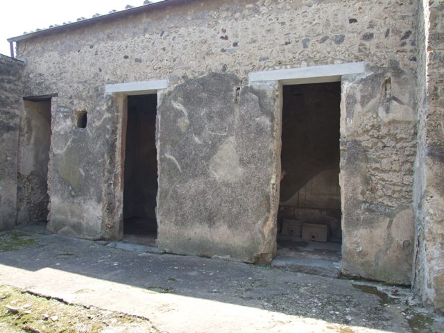 I.10.7 Pompeii. March 2009.   Room 4.  Atrium.   South east corner.

