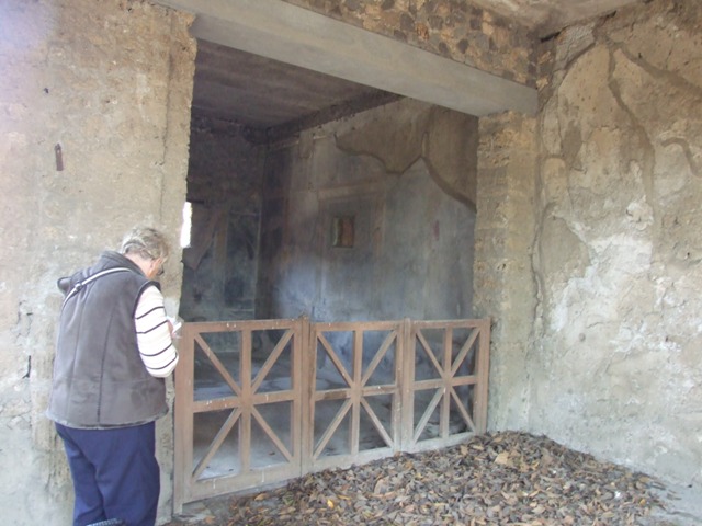 I.10.7 Pompeii. March 2009.  Room 9.  Kitchen. Looking west.
