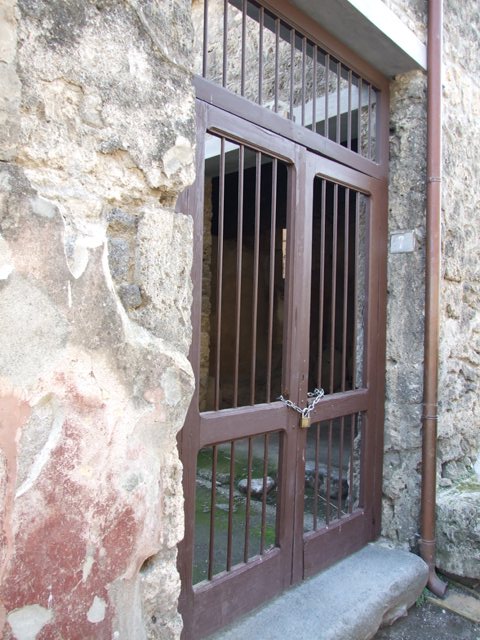 I.10.7 Pompeii.  December 2007.  Rooms on west side of fauces and atrium.