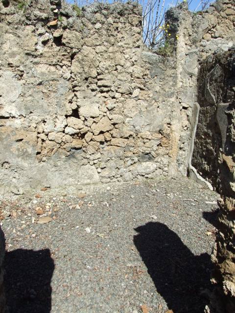 I.12.15 Pompeii.  March 2009. Doorway to room 2. Cubiculum.