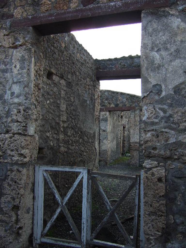 I.13.7 Pompeii. December 2005. Entrance doorway.