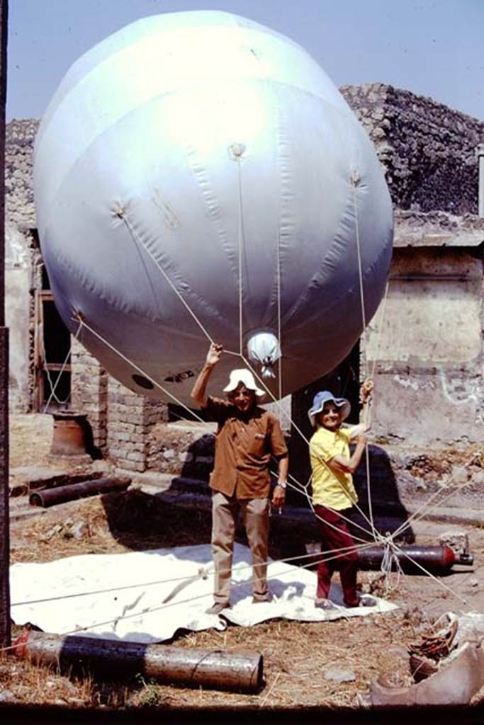I.15.3 Pompeii. 1974. Tethered balloon, in north-west corner of peristyle 13. On the right is the graffito of the ship Europa. Photo by Stanley A. Jashemski.   
Source: The Wilhelmina and Stanley A. Jashemski archive in the University of Maryland Library, Special Collections (See collection page) and made available under the Creative Commons Attribution-Non Commercial License v.4. See Licence and use details. J74f0462

