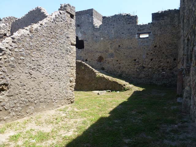 II.4.4 Pompeii.  December 2006.    