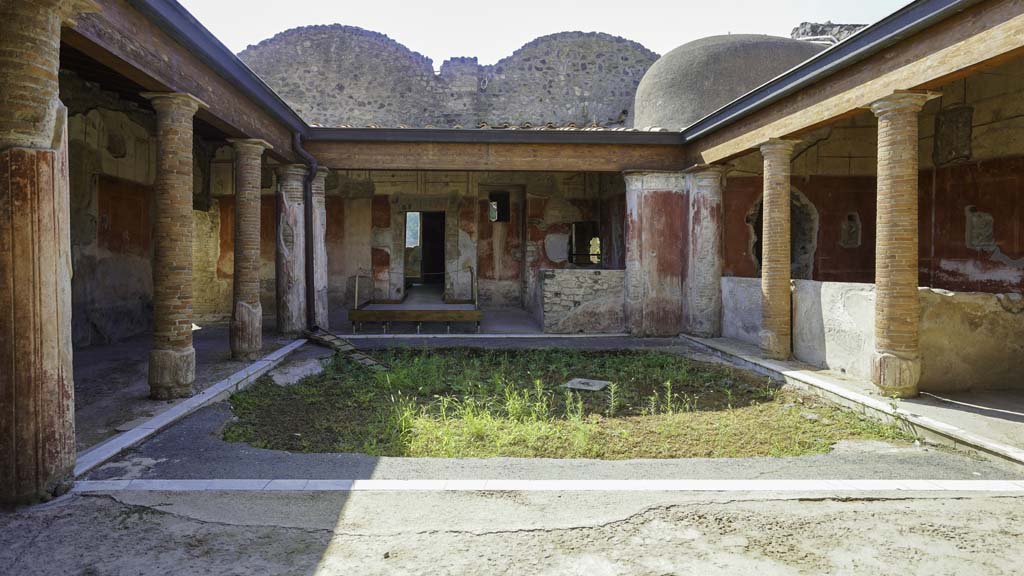 II.4.6 Pompeii. August 2021. Looking south from entrance doorway towards south portico. Photo courtesy of Robert Hanson.