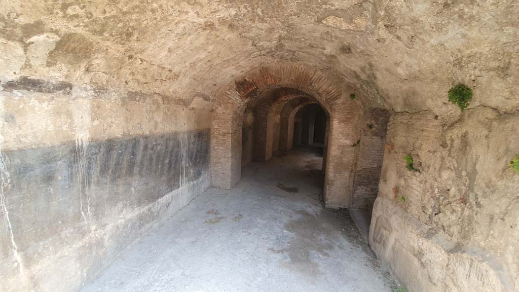 II.6 Pompeii. July 2021. East corridor under Amphitheatre, looking south-east from north entrance corridor. 
Foto Annette Haug, ERC Grant 681269 DÉCOR.
