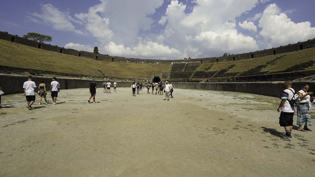 II.6 Pompeii. August 2021. Looking towards north end of arena of amphitheatre. Photo courtesy of Robert Hanson.