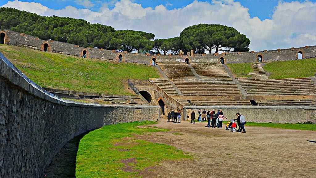 II.6 Pompeii. 2015/2016. Looking towards north end of arena of amphitheatre. Photo courtesy of Giuseppe Ciaramella.