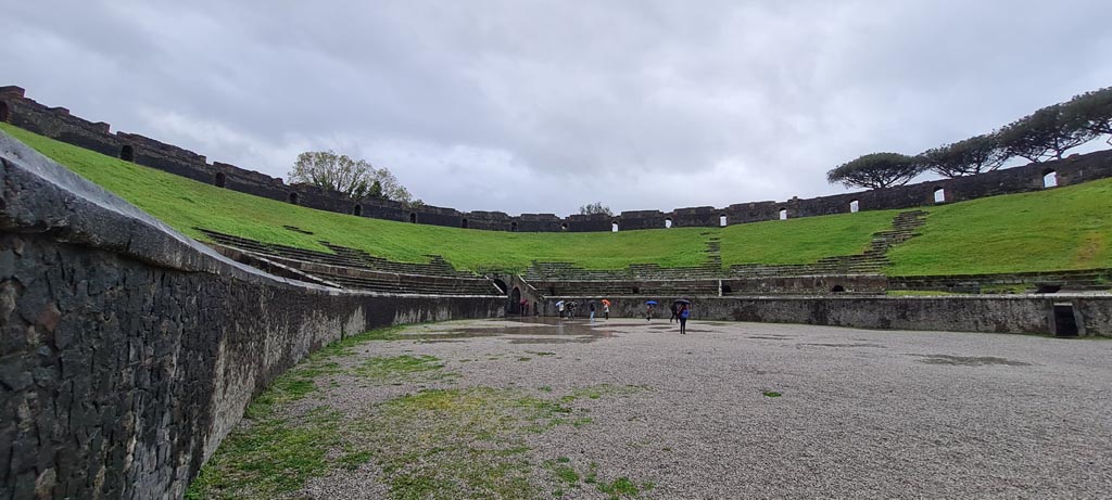 II.6 Pompeii. April 2022. Looking south-west across arena. Photo courtesy of Giuseppe Ciaramella.
