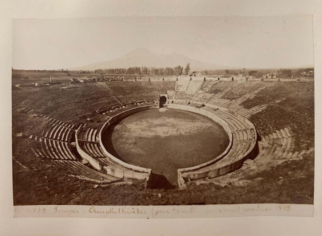 II.6 Pompeii. From an Album by M. Amodio, c.1880, entitled “Pompei, destroyed on 23 November 79, discovered in 1748”.
Looking north. Photo courtesy of Rick Bauer.
