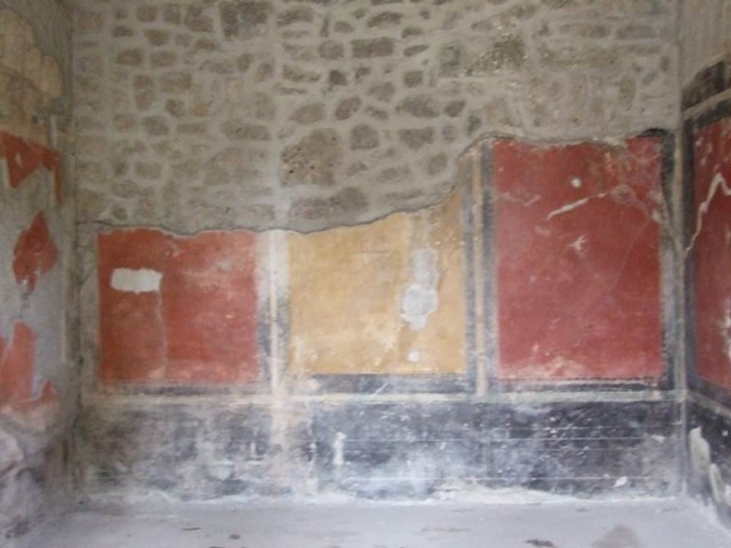 III.2.1 Pompeii.  March 2009.  Room 15.  Triclinium.  South wall.