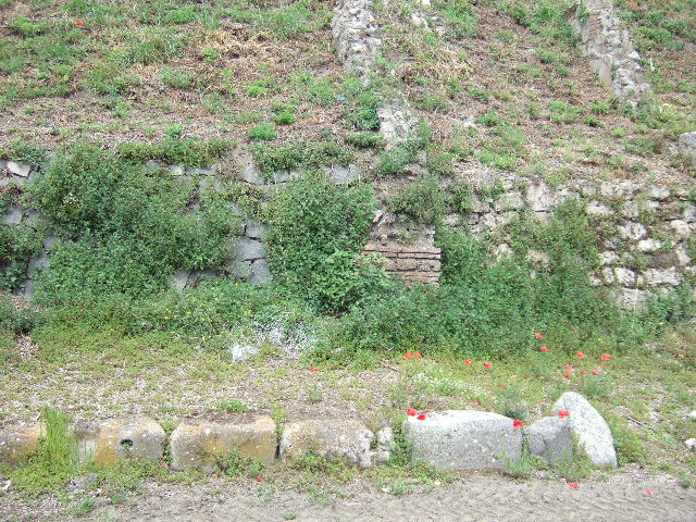 IV.1.g Pompeii. May 2005.             Blocked road                                IV.2 