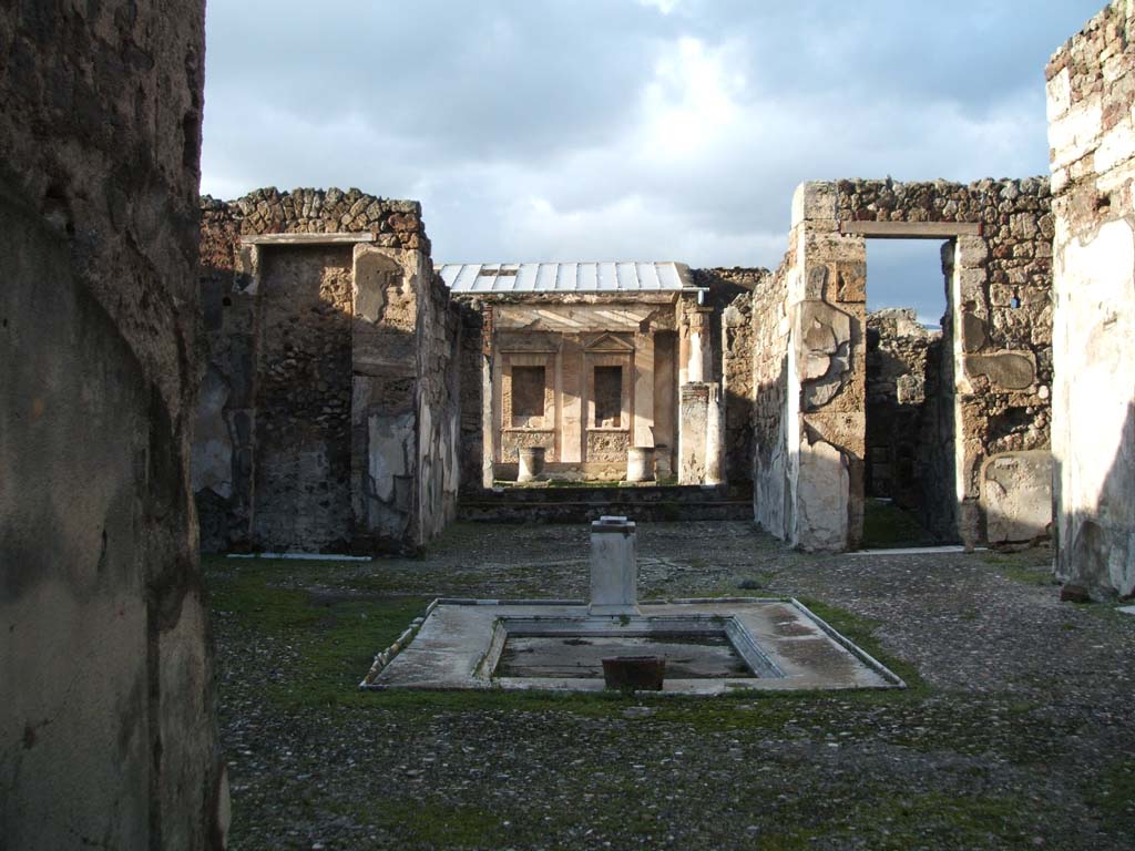 V.1.7 Pompeii. October 2019. Room 1, looking north across impluvium in atrium.
Foto Annette Haug, ERC Grant 681269 DÉCOR.
