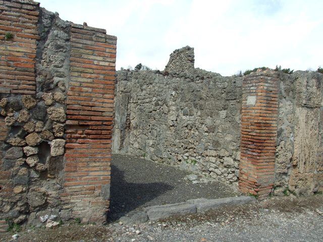 V.2.2 Pompeii.  March 2009. Entrance.