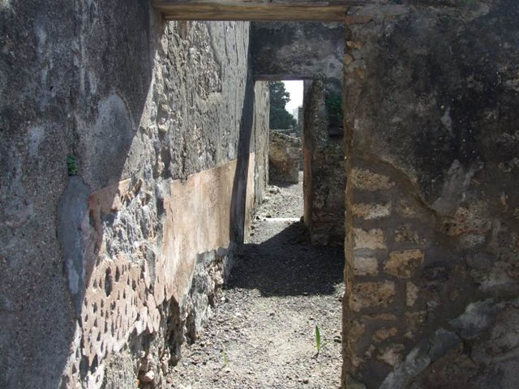 V.4.3 Pompeii.  March 2009.  Corridor or andron, looking south to atrium.