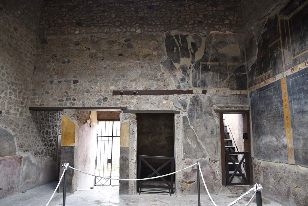 V.4.a Pompeii. March 2018. Room b, west side of atrium.
Foto Annette Haug, ERC Grant 681269 DÉCOR
