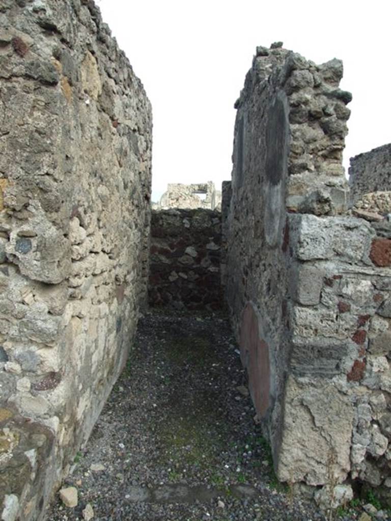 VI.2.20 and VI.2.17 Pompeii. December 2007. Corridor along north side of Tablinum leading to the underneath of the stone staircase.