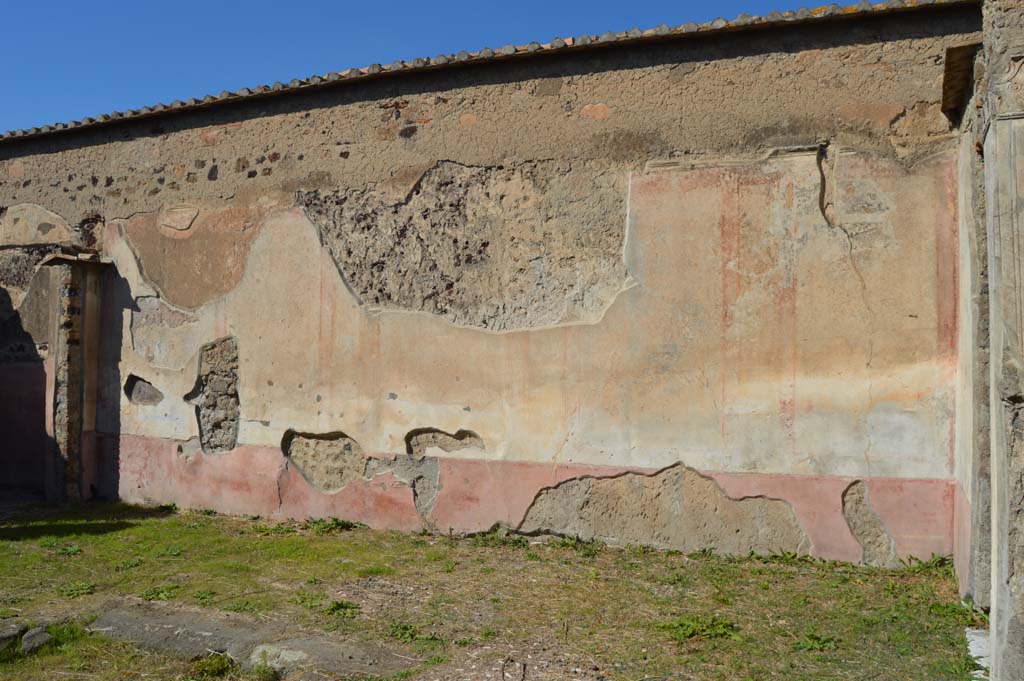 VI.2.22 Pompeii. October 2017. Looking towards north wall of atrium.
Foto Taylor Lauritsen, ERC Grant 681269 DÉCOR.


