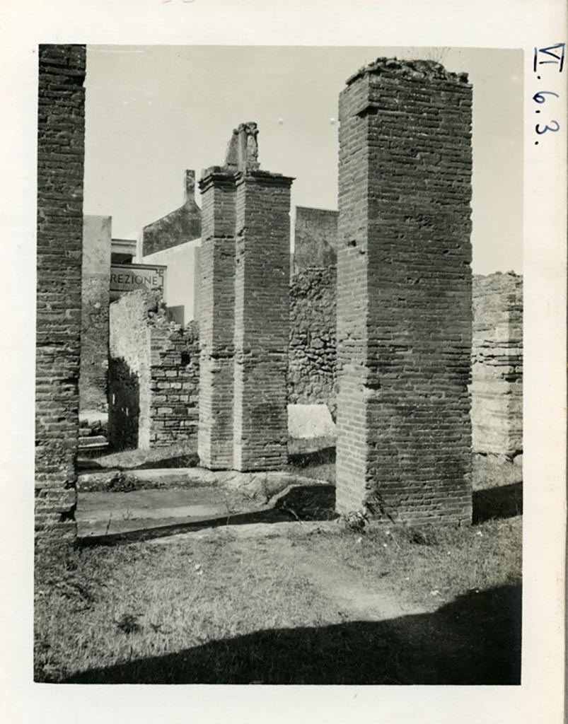 VI.3.3 Pompeii but shown as VI.6.3 on photo. Pre-1937-39. Looking north-west across impluvium towards entrance.
Photo courtesy of American Academy in Rome, Photographic Archive. Warsher collection no. 1737a.
