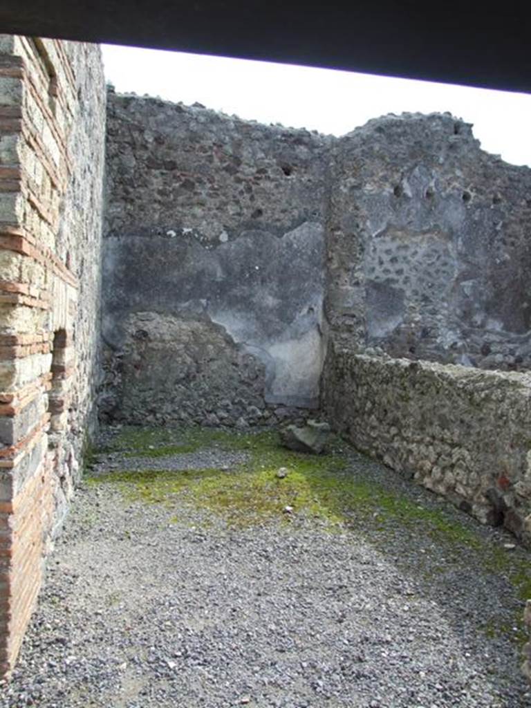 VI.3.3 Pompeii.  March 2009.   Room 5, Storeroom.  Looking south.