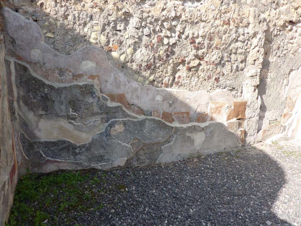 VI.7.23 Pompeii. October 2014. West wall of triclinium.
Foto Annette Haug, ERC Grant 681269 DÉCOR.
